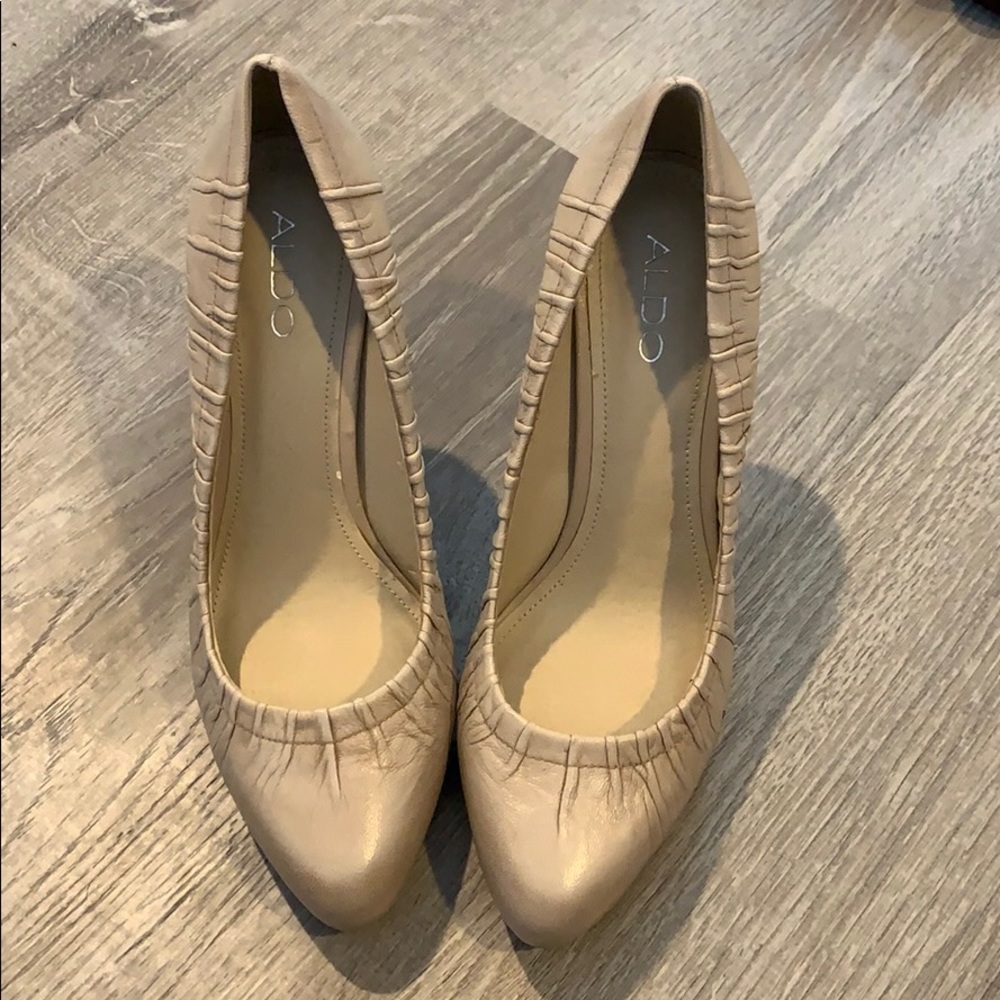 ALDO ruche leather bone pumps
